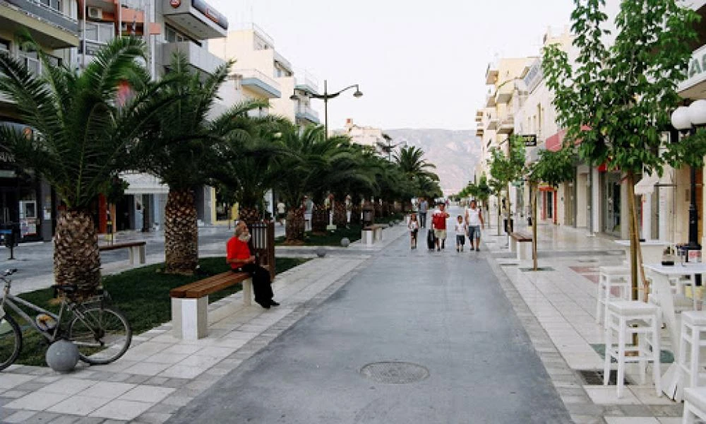 Κόρινθος: Φωτιά σε διαμέρισμα πολυκατοικίας - Δύο άτομα στο νοσοκομείο